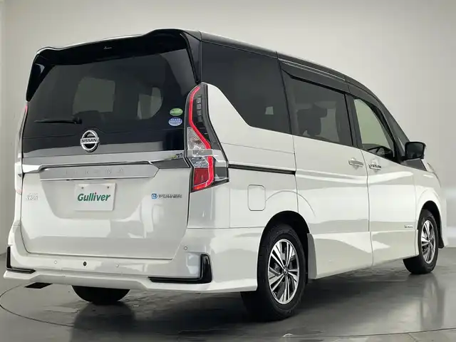 日産 セレナ e－パワー ハイウェイスター V 愛知県 2021(令3)年 4.8万km ブリリアントホワイトパール 2トーン 純正10型ナビ/フルセグTV/Bluetooth/11型フリップダウンモニター/ETC/プロパイロット/BSM/アラウンドビューモニター/ドライブレコーダー/両側パワースライドドア/禁煙車/LEDヘッドライト/衝突軽減ブレーキ