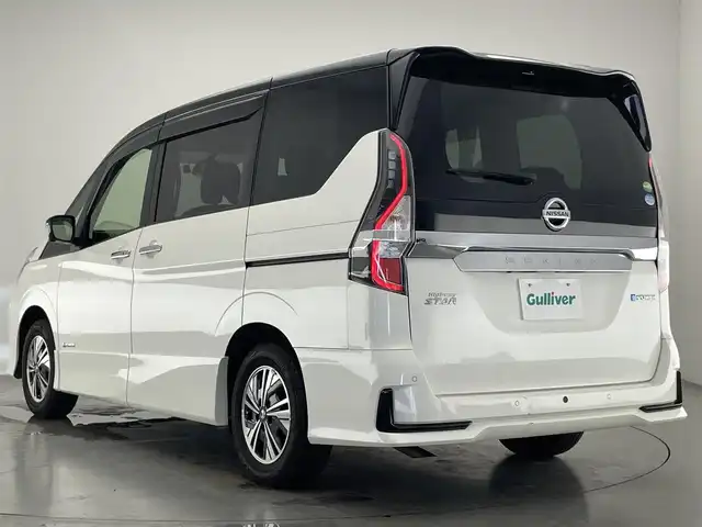 日産 セレナ e－パワー ハイウェイスター V 愛知県 2021(令3)年 4.8万km ブリリアントホワイトパール 2トーン 純正10型ナビ/フルセグTV/Bluetooth/11型フリップダウンモニター/ETC/プロパイロット/BSM/アラウンドビューモニター/ドライブレコーダー/両側パワースライドドア/禁煙車/LEDヘッドライト/衝突軽減ブレーキ