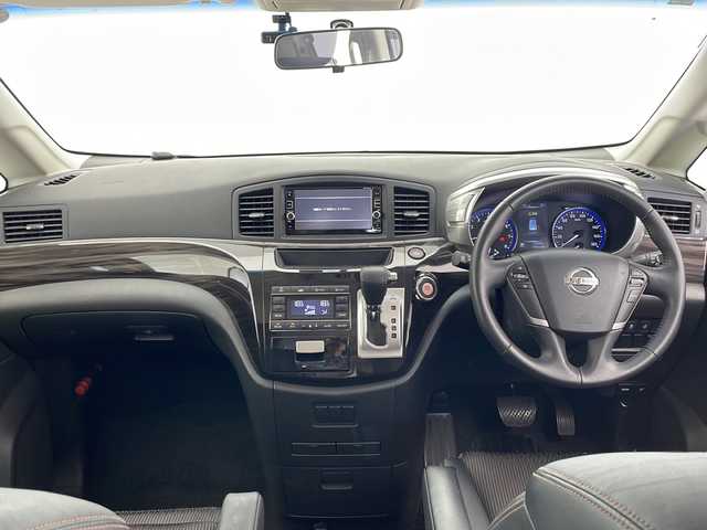 日産 エルグランド 250ハイウェイスターS 愛知県 2017(平29)年 4.4万km ブリリアントホワイトパール 純正７型SDナビ（SDなし）/フリップダウンモニター/パワースライドドア/クルーズコントロール/Bluetooth/CD/DVD/バックカメラ/純正アルミホイール/LEDヘッドライト/ドライブレコーダー/ETC/ステアリングスイッチ/スマートキー/プッシュスタート