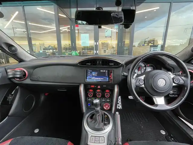 トヨタ ８６ GT リミテッド 栃木県 2017(平29)年 7.1万km クリスタルブラックシリカ モデリスタエアロ/WORK19インチAW/車高調/社外メモリナビ/フルセグTV/DVD/Bluetooth/バックカメラ/ETC/ドライブレコーダー/ハーフレザーシート/シートヒーター/クルーズコントロール/パドルシフト/スマートキー/プッシュスタート/純正フロアマット/保証書/取説