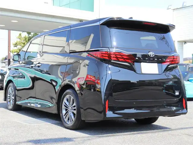 トヨタ アルファードハイブリット Z 神奈川県 2025(令7)年 0.1千km ブラック ワンオーナー/TOYOTAチームメイト/ムーンルーフ/ユニバーサルステップ/パーキングサポートブレーキ(後方歩行者)/床下透過表示機能付パラノミックビューモニター/バックカメラ洗浄機能/自動防眩インナーミラー/ステアリングヒーター/排気ガス検知式フルオートエアコン/マイコンプリセットドライビングポジションシステム/助手席肩口パワーシートスイッチ/2列目エグゼクティブシート/14インチディスプレイオーディオ/10スピーカー/JBLサウンドスピーカー/アドバンストパーク/パーキングサポートシステム/アドバントドライブ/フロントクロストラフィックアラート/レーンチェンジアシスト/ドライバーモニターカメラ/パドルシフト/エレクトロシフトマチック/保証書/スペアスマートキー/純正メモリナビ/フルセグテレビ/アラウンドビューモニター/ウィンカーミラー/オットマン/アダクティブアクティブクルーズコントロール/ドアバイザー/プッシュスタート/両側パワースライドドア/パワーバックドア/ETC2.0/デジタルインナーミラー/置くだけ充電/100V電源