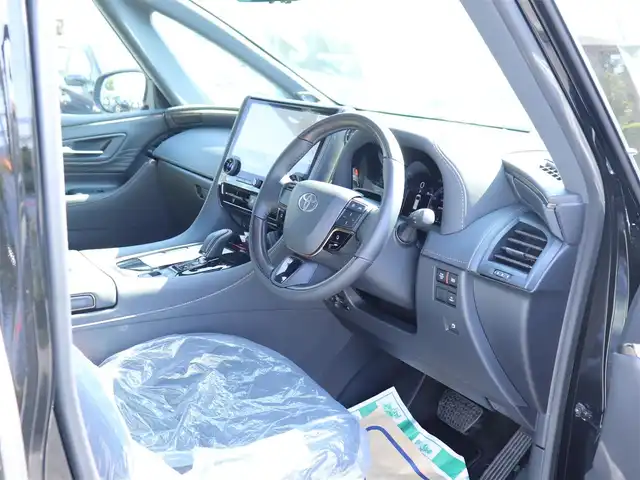 トヨタ アルファードハイブリット Z 神奈川県 2025(令7)年 0.1千km ブラック ワンオーナー/TOYOTAチームメイト/ムーンルーフ/ユニバーサルステップ/パーキングサポートブレーキ(後方歩行者)/床下透過表示機能付パラノミックビューモニター/バックカメラ洗浄機能/自動防眩インナーミラー/ステアリングヒーター/排気ガス検知式フルオートエアコン/マイコンプリセットドライビングポジションシステム/助手席肩口パワーシートスイッチ/2列目エグゼクティブシート/14インチディスプレイオーディオ/10スピーカー/JBLサウンドスピーカー/アドバンストパーク/パーキングサポートシステム/アドバントドライブ/フロントクロストラフィックアラート/レーンチェンジアシスト/ドライバーモニターカメラ/パドルシフト/エレクトロシフトマチック/保証書/スペアスマートキー/純正メモリナビ/フルセグテレビ/アラウンドビューモニター/ウィンカーミラー/オットマン/アダクティブアクティブクルーズコントロール/ドアバイザー/プッシュスタート/両側パワースライドドア/パワーバックドア/ETC2.0/デジタルインナーミラー/置くだけ充電/100V電源
