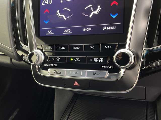 トヨタ クラウン ハイブリッド RS アドバンス 鹿児島県 2019(平31)年 10.9万km ホワイトパールクリスタルシャイン ＳＲモデリスタエアロ　/サンルーフ　/純正ＳＤナビ　/前後ドライブレコーダー　/レーダークルーズコントロール　/バックカメラ　/ドアバイザー　/オートマチックハイビーム　/シートメモリー/前席パワーシート　/シートヒーター　/ビルドインＥＴＣ/オートホールド/電子パーキング/コーナーセンサー/プッシュスタートボタン/スマートキー