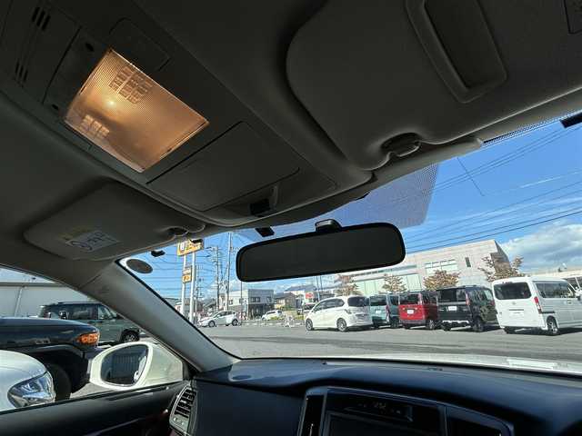 トヨタ クラウン ハイブリッド ロイヤル 福島県 2013(平25)年 4.7万km ホワイトパールクリスタルシャイン 純正HDDナビ/クルーズコントロール/前席シートヒーター/ハンドルヒーター/HIDオートライト/フォグランプ/バックカメラ/プッシュスタート/アイドリングストップ/ＥＴＣ/ステアリングスイッチ/純正フロアマット/フロアマット