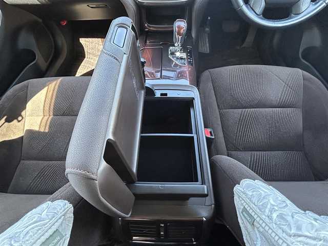 トヨタ クラウン ハイブリッド ロイヤル 福島県 2013(平25)年 4.7万km ホワイトパールクリスタルシャイン 純正HDDナビ/クルーズコントロール/前席シートヒーター/ハンドルヒーター/HIDオートライト/フォグランプ/バックカメラ/プッシュスタート/アイドリングストップ/ＥＴＣ/ステアリングスイッチ/純正フロアマット/フロアマット