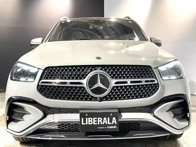 メルセデス・ベンツ Ｍ・ベンツ ＧＬＥ４５０ｄ 4MATIC スポーツ 道央・札幌 2024(令6)年 0.8万km グレー レーダーセーフティーpkg/・アクティブディスタンスアシスト・ディストロニック/・自動再発進機能/・アクティブパーキングアシスト/・アクティブステアリングアシスト/・降車時警告機能/・３６０度カメラシステム/・トラフィックサインアシスト/・アダプティブハイビームアシスト・プラス/・マルチビームLEDヘッドライト/・後席シートベルトインジゲーター/・チャイルドセーフティシートセンサー（助手席）/パノラミックスライディングルーフ/Burmesterサラウンドサウンドシステム/AMGラインエクステリア/AMGラインインテリア/本革シート/メモリー付きパワーシート（D/N）/シートヒーター（前席・２列目）/シートベンチレーター（D/N）/EASY-PACK自動開閉テールゲート/キーレスゴー/アンビエントライト/ヘッドアップディスプレイ/１２．３インチメディアディスプレイ・コックピック/プライシーガラス/本革巻きスポーツステアリング/ETC