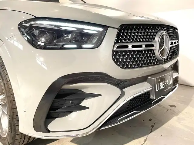 メルセデス・ベンツ Ｍ・ベンツ ＧＬＥ４５０ｄ 4MATIC スポーツ 道央・札幌 2024(令6)年 0.8万km グレー レーダーセーフティーpkg/・アクティブディスタンスアシスト・ディストロニック/・自動再発進機能/・アクティブパーキングアシスト/・アクティブステアリングアシスト/・降車時警告機能/・３６０度カメラシステム/・トラフィックサインアシスト/・アダプティブハイビームアシスト・プラス/・マルチビームLEDヘッドライト/・後席シートベルトインジゲーター/・チャイルドセーフティシートセンサー（助手席）/パノラミックスライディングルーフ/Burmesterサラウンドサウンドシステム/AMGラインエクステリア/AMGラインインテリア/本革シート/メモリー付きパワーシート（D/N）/シートヒーター（前席・２列目）/シートベンチレーター（D/N）/EASY-PACK自動開閉テールゲート/キーレスゴー/アンビエントライト/ヘッドアップディスプレイ/１２．３インチメディアディスプレイ・コックピック/プライシーガラス/本革巻きスポーツステアリング/ETC