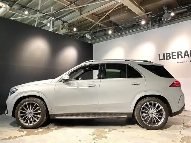 メルセデス・ベンツ Ｍ・ベンツ ＧＬＥ４５０ｄ 4MATIC スポーツ 道央・札幌 2024(令6)年 0.8万km グレー レーダーセーフティーpkg/・アクティブディスタンスアシスト・ディストロニック/・自動再発進機能/・アクティブパーキングアシスト/・アクティブステアリングアシスト/・降車時警告機能/・３６０度カメラシステム/・トラフィックサインアシスト/・アダプティブハイビームアシスト・プラス/・マルチビームLEDヘッドライト/・後席シートベルトインジゲーター/・チャイルドセーフティシートセンサー（助手席）/パノラミックスライディングルーフ/Burmesterサラウンドサウンドシステム/AMGラインエクステリア/AMGラインインテリア/本革シート/メモリー付きパワーシート（D/N）/シートヒーター（前席・２列目）/シートベンチレーター（D/N）/EASY-PACK自動開閉テールゲート/キーレスゴー/アンビエントライト/ヘッドアップディスプレイ/１２．３インチメディアディスプレイ・コックピック/プライシーガラス/本革巻きスポーツステアリング/ETC