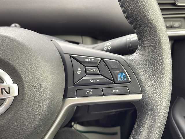 日産 セレナ e－パワー XV 宮城県 2020(令2)年 6.1万km カシミヤグレージュ 禁煙車/防水シートネオソフィール（レザー）/プロパイロット/アラウンドビューモニター/インテリジェントパーキングアシスト/エマージェンシーブレーキ/車線逸脱警報/オートハイビームアシスト/ブラインドスポットモニター/前後コーナーセンサー/純正10インチナビ/・CD.DVD.SD.BT/フルセグTV/両側パワースライドドア/前席シートヒーター/純正ドライブレコーダー（F）/ビルトインETC/オートライト/電動パーキングブレーキ/オートホールド機能/純正15インチアルミホイール/純正フロアマット