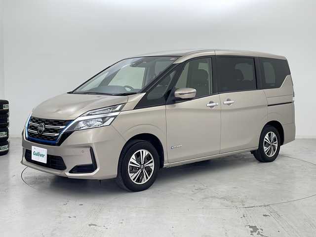 日産 セレナ e－パワー XV 宮城県 2020(令2)年 6.1万km カシミヤグレージュ 禁煙車/防水シートネオソフィール（レザー）/プロパイロット/アラウンドビューモニター/インテリジェントパーキングアシスト/エマージェンシーブレーキ/車線逸脱警報/オートハイビームアシスト/ブラインドスポットモニター/前後コーナーセンサー/純正10インチナビ/・CD.DVD.SD.BT/フルセグTV/両側パワースライドドア/前席シートヒーター/純正ドライブレコーダー（F）/ビルトインETC/オートライト/電動パーキングブレーキ/オートホールド機能/純正15インチアルミホイール/純正フロアマット