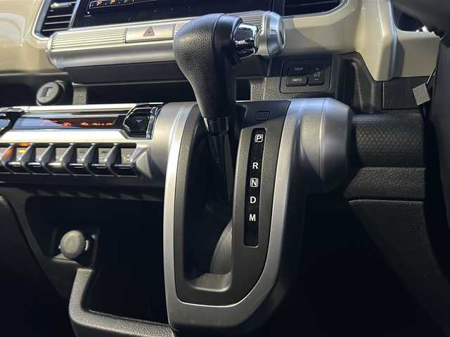 スズキ クロスビー HYBRID MV 愛知県 2020(令2)年 2.1万km 黒 純正8型ナビ【Bluetooth CD DVD SD　USB　フルセグ　品番：CN-RZ866】/全方位カメラ/ビルトインETC/ドライブレコーダー/レーダークルーズコントロール/衝突軽減ブレーキ/レーンキープアシスト/オートライト/オートマチックハイビーム/ヘッドライトレベライザー/前後コーナーセンサー/前席シートヒーター/ステアリングリモコン　/パドルシフト/純正フロアマット/禁煙車