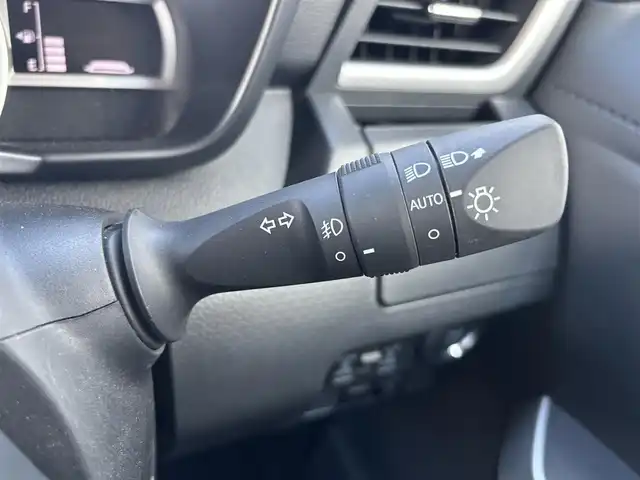 トヨタ ルーミー カスタムG－T 奈良県 2020(令2)年 1.3万km パールホワイトⅢ ＧＲエアロ/純正９インチナビ（NSZT-Y68T）/（フルセグ／ＢＴ／ＣＤ／ＤＶＤ）/レーダークルーズコントロール/パノラミックビューモニター/前後コーナーセンサー/プリクラッシュセーフティ/レーンキープアシスト/両側パワースライドドア/前席シートヒーター/後席サンシェード/ETC2.0/前方ドライブレコーダー/純正15インチAW/スペアキーX1