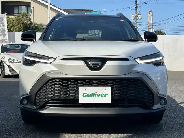トヨタ カローラ クロス ハイブリッド Z 大分県 2024(令6)年 0.6万km アティチュードブラックマイカ/プラチナホワイトパールマイカ 〇ワンオーナー/〇純正ディスプレイオーディオナビ付/　ラジオ・BT・フルセグ/〇全方位カメラ/〇ハーフレザーシート/〇ガラスルーフ/〇ETC2.0/〇ステアリングスイッチ/〇革巻きステリング/〇ACC/〇BSM/〇LKA/〇ステアリングヒーター/〇オートハイビームアシスト/〇ヘッドライトレベライザー/〇パワーバックドア/〇シートヒーター/〇パーキングアシスト/〇置くだけ充電/〇運転席パワーシート/〇純正フォグランプ/〇純正バックフォグ/〇保証書/〇取扱説明書/〇スペアキー