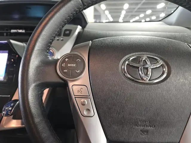 トヨタ プリウス α S ツーリングセレクション 福岡県 2015(平27)年 8.1万km ホワイトパールクリスタルシャイン 〇ワンオーナー/〇純正ナビ/〇フルセグTV/〇バックカメラ/〇ビルトインETC/〇前後ドライブレコーダー/〇SRSエアバッグ/〇LEDヘッドランプ/〇LEDフロントフォグランプ/〇オートエアコン/〇革巻きステアリングホイール/〇ステアリングスイッチ/〇シートバックポケット/シートリフター/〇純正17インチアルミホイール/〇F・モデリスタエアロ/〇F・モデリスタガーニッシュ/〇スマートエントリー/スタートシステム/〇禁煙車