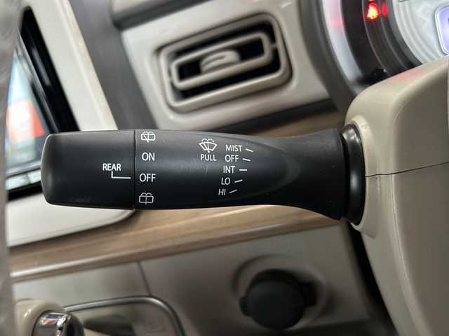 スズキ ラパン X 静岡県 2020(令2)年 5.1万km フェニックスレッドパール 社外メモリナビ/・フルセグＴＶ/・Bluetooth/・AM/・FM/主要装備/・ルーフキャリア/・衝突軽減/・レーンキープ/・コーナーセンサー後/・バックカメラ/・シートヒーターD席/・社外フロアマット/・純正アルミホイール/・キセノンヘッドライト/・オートライト/・オートハイビーム/・オートエアコン/・スマートキー/・プッシュスタート