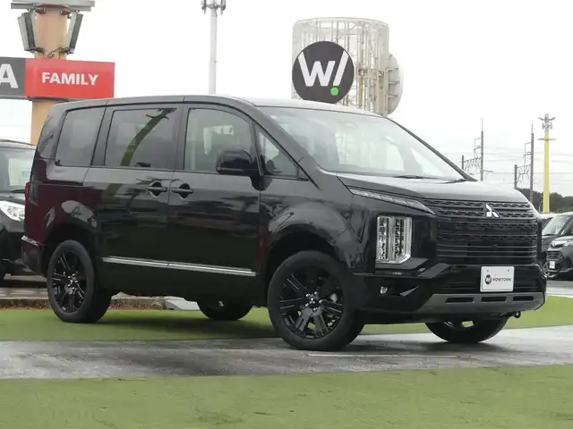 三菱 デリカＤ：５ シャモニー 千葉県 2025(令7)年 0.1千km 黒Ⅱ CHAMONIX (8人)　4WD　e-Assist/オリジナルナビ取付パッケージ＋リアモニター取付パッケージ(25/300)　ステップレス　（8人）/e-Assist/オリジナルナビ取付パッケージ＋リアモニター取付パッケージ(25/300)　ステップレス　（8人）/e-Assist/・衝突被害軽減ブレーキシステム（FCM）/・車線逸脱警報システム（LDW）/・誤発進抑制機能（前進＆後退時）（UMS）/・レーダークルーズコントロールシステム（ACC）/・オートマチックハイビーム[AHB]/エレクトリックテールゲート/両側パワースライドドア/マルチアラウンドモニター/運転席パワーシート/前席シートヒーター/ハーフレザーシート/革巻きステアリング/ステアリングスイッチ/ステアリングヒーター/パドルシフト/LEDヘッドライト/フォグライト/ウインカーミラー/純正18インチアルミホイル/サイド/カーテンエアバッグ/スマートキー