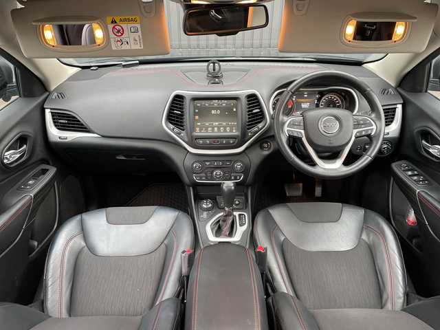 クライスラー・ジープ ジープ チェロキー トレイルホーク 青森県 2016(平28)年 5.4万km 黒 ４WD/サンルーフ/自動駐車/アダプティブクルーズコントロール/レーンキープアシスト/純正ナビ/（Bluetooth・TV）/電動サイドブレーキ/パークアシスト/ドライブレコーダー/ハーフレザー/パワーシート/パワーバックドア/純正アルミホイール17インチ/オートライト/アイドリングストップ/プッシュスタート/スマートキー