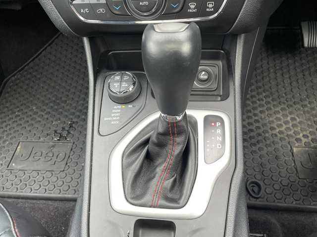 クライスラー・ジープ ジープ チェロキー トレイルホーク 青森県 2016(平28)年 5.4万km 黒 ４WD/サンルーフ/自動駐車/アダプティブクルーズコントロール/レーンキープアシスト/純正ナビ/（Bluetooth・TV）/電動サイドブレーキ/パークアシスト/ドライブレコーダー/ハーフレザー/パワーシート/パワーバックドア/純正アルミホイール17インチ/オートライト/アイドリングストップ/プッシュスタート/スマートキー