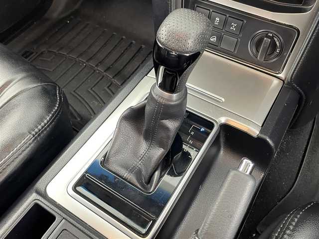 トヨタ ランドクルーザー プラド TX 大分県 2019(平31)年 6.1万km ブラック 社外９型ナビ　X9NX/(CD/DVD/SD/BT/HDMI/フルセグ)/バックカメラ/ＥＴＣ/Toyota Safety Sense/・プリクラッシュセーフティ（歩行者［昼］検知機能付衝突回避支援タイプ/ミリ波レーダー＋単眼カメラ方式）/・レーンディパーチャーアラート/・オートマチックハイビーム/・レーダークルーズコントロール（ブレーキ制御付）/コーナーセンサー/オートマチックハイビーム/レーダー探知機 GWT97ｓｄ/ドライブレコーダー前後/スマートキー2本/電動格納ウィンカーミラー/フォグランプ/全席シートカバー/ステアリングリモコン