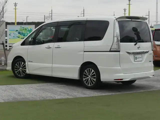 日産 セレナ