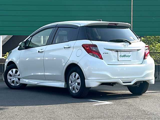 トヨタ ヴィッツ F スマートスタイル 茨城県 2015(平27)年 6.1万km ホワイトパールクリスタルシャイン 純正SDナビ/バックカメラ/Bluetooth/CDチェンジャー/ETC/横滑り防止装置/ハロゲンヘッドライト/純正14インチアルミホイール/アイドリングストップ/スマートキー/純正フロアマット/禁煙車