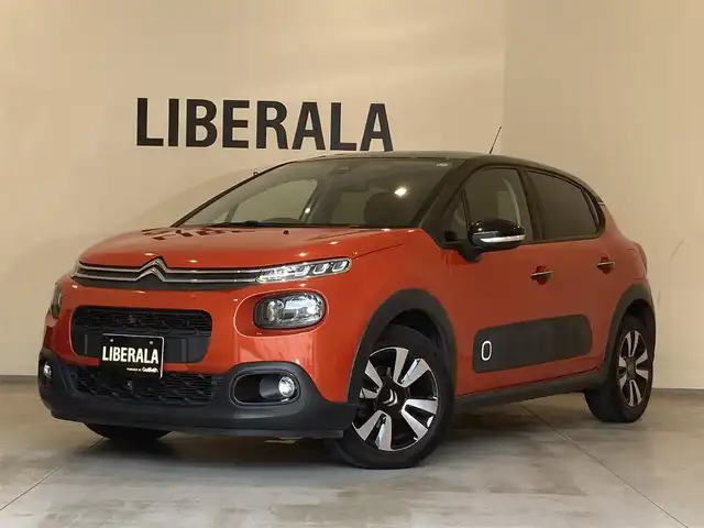 シトロエン Ｃ３ シャイン 熊本県 2019(平31)年 2.8万km オレンジⅡ ・スマートキー/・プッシュスタート/・アクティブセーフティブレーキ/・疲労検知/・インテリジェントハイビーム/・パーキングセンサー/・ブラインドスポットモニター/・クルーズコントロール/・純正ナビ/　【Bluetooth・USB・AppleCarPlay・AndroidAuto】/・フルセグTV/・バックカメラ/・ETC/・ドライブレコーダー(前方録画)/・フォグランプ/・純正マット/・保証書/取説