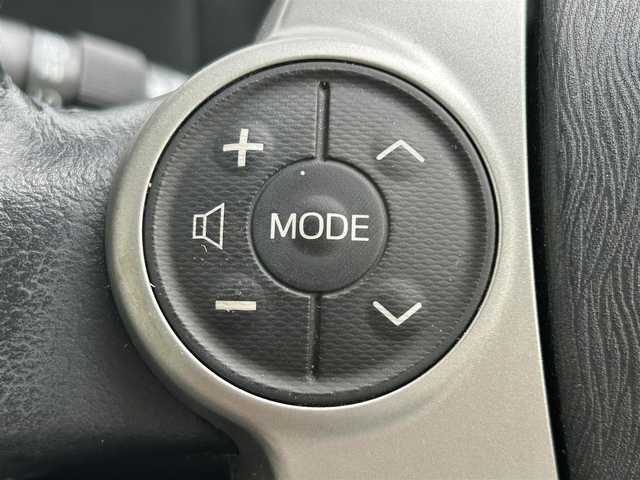 トヨタ アクア G 佐賀県 2012(平24)年 9.5万km ホワイト 後方コーナーセンサー/社外前後ドライブレコーダー/DRC-31M/LEDヘッドライト/・フォグランプ/前席シートヒーター/ETC/純正フロアマット/スマートキー/スペアキー×１/取扱説明書/保証書