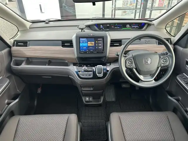 ホンダ フリード ハイブリット G ホンダセンシング 千葉県 2020(令2)年 1.3万km プレミアムクリスタルレッドM 社外8インチナビ/(フルセグTV BT AM FM CD DVD)/バックカメラ/衝突被害軽減システム/車線逸脱警報/クルーズコントロール/両側パワースライドドア/横滑り防止装置/ETC/ドライブレコーダー/アイドリングストップ/LEDヘッドライト/オートライト/ウィンカーミラー/電動格納ミラー/シートヒーター/シートリフター/プッシュスタート/スマートキー/フロアマット/ドアバイザー/スペアキー/取扱説明書/保証書