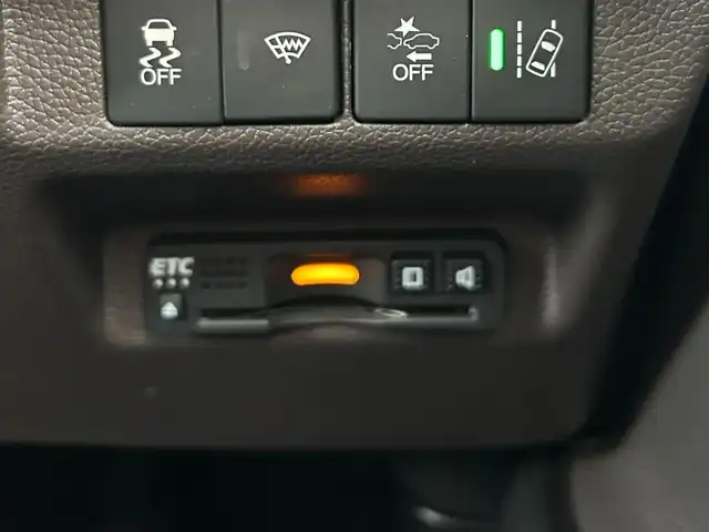 ホンダ フリード ハイブリット G ホンダセンシング 千葉県 2020(令2)年 1.3万km プレミアムクリスタルレッドM 社外8インチナビ/(フルセグTV BT AM FM CD DVD)/バックカメラ/衝突被害軽減システム/車線逸脱警報/クルーズコントロール/両側パワースライドドア/横滑り防止装置/ETC/ドライブレコーダー/アイドリングストップ/LEDヘッドライト/オートライト/ウィンカーミラー/電動格納ミラー/シートヒーター/シートリフター/プッシュスタート/スマートキー/フロアマット/ドアバイザー/スペアキー/取扱説明書/保証書