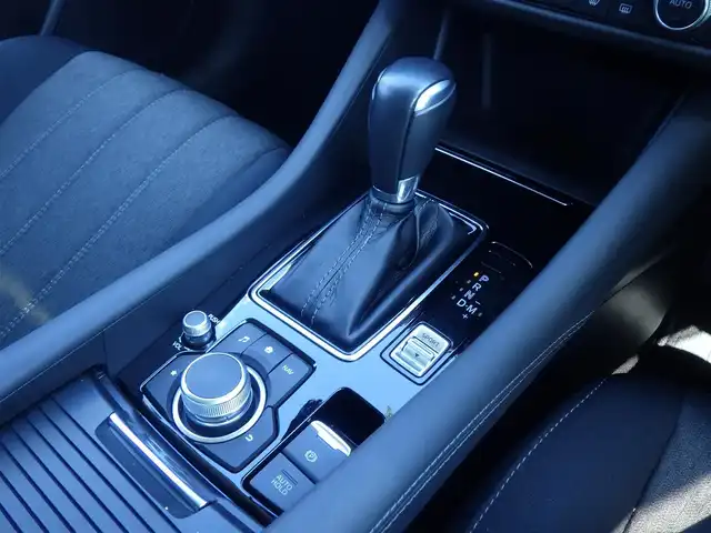 マツダ マツダ６ワゴン 20S 千葉県 2020(令2)年 3.7万km スノーフレイクホワイトパールマイカ スマートシティブレーキサポート/ブラインドスポットモニタリング/アクティブ・ドライビング・ディスプレイ/純正SDナビ/【Bluetooth接続】/バックカメラ/ドライブレコーダー/革巻きステアリング/ステアリングスイッチ/パドルシフト/ETC（2.0）/LEDヘッドライト/ウインカーミラー/リアコーナーセンサー/純正17インチアルミホイル/サイド/カーテンエアバッグ/アドバンストキーレスエントリー