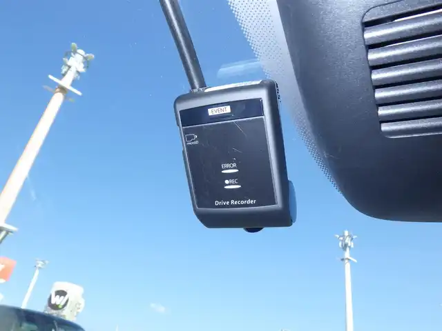 マツダ マツダ６ワゴン 20S 千葉県 2020(令2)年 3.7万km スノーフレイクホワイトパールマイカ スマートシティブレーキサポート/ブラインドスポットモニタリング/アクティブ・ドライビング・ディスプレイ/純正SDナビ/【Bluetooth接続】/バックカメラ/ドライブレコーダー/革巻きステアリング/ステアリングスイッチ/パドルシフト/ETC（2.0）/LEDヘッドライト/ウインカーミラー/リアコーナーセンサー/純正17インチアルミホイル/サイド/カーテンエアバッグ/アドバンストキーレスエントリー