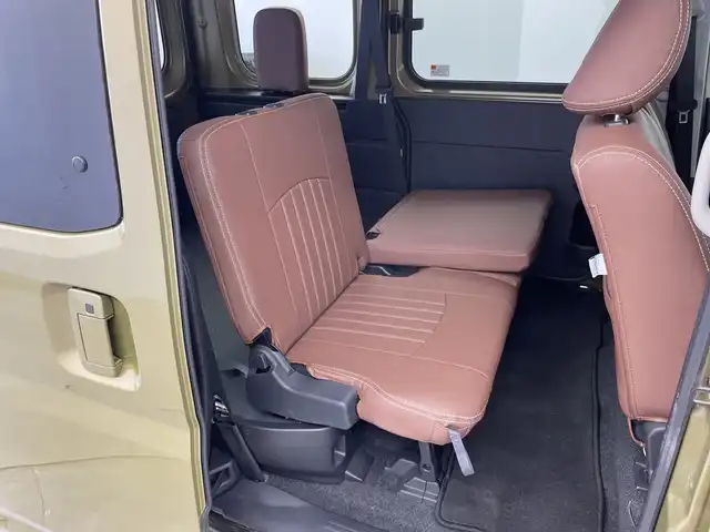 ダイハツ アトレー バン RS 新潟県 2022(令4)年 2.5万km オフビートカーキM 4WD/デジタルインナーミラー/シートカバー/衝突被害軽減システム/社外ディスプレイオーディオ/【BT】/バックカメラ/両側パワースライドドア/レーダークルーズコントロール/LEDオートヘッドライト/14インチアルミホイール/アイドリングストップ/コーナーセンサー/純正フロアマット/ドアバイザ―/スマートキー×2