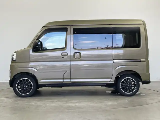 ダイハツ アトレー バン RS 新潟県 2022(令4)年 2.5万km オフビートカーキM 4WD/デジタルインナーミラー/シートカバー/衝突被害軽減システム/社外ディスプレイオーディオ/【BT】/バックカメラ/両側パワースライドドア/レーダークルーズコントロール/LEDオートヘッドライト/14インチアルミホイール/アイドリングストップ/コーナーセンサー/純正フロアマット/ドアバイザ―/スマートキー×2