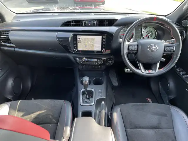 トヨタ ハイラックス Z GRスポーツ 福岡県 2022(令4)年 2.1万km アティチュードブラックマイカ プッシュスタート/パワーステアリング/MT付AT/BT/車外カメラ/ドラレコ/純正フロアマット/コーナーセンサー/オートライト/ABS/横滑り防止装置/衝突被害軽減システム