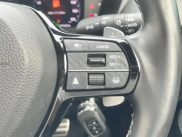 ホンダ ＺＲ－Ｖ ハイブリッド e:HEV Z 島根県 2023(令5)年 2.5万km ホワイトオーキッドパール 純正スマフォ連携メモリナビ/(フルセグTV/Ｂｌｕｅｔｏｏｔｈ接続)　/ＢＯＳＥサウンドスピーカー　/全方位カメラ/前後ドライブレコーダー　/ビルトインＥＴＣ2.0　/社外20インチアルミホイール【RAYS】/電動パーキングブレーキ/パワーバックドア/前席パワーシート/ヒーター/ステアリングヒーター　/置くだけ充電　/アダプティブクルーズコントロール/パドルシフト　/前後コーナーセンサー/レーンアシスト/衝突軽減ブレーキ/横滑り防止装置/アイドリングストップ/スマートキー/プッシュスタート/純正LEDヘッドライト/純正フロアマット