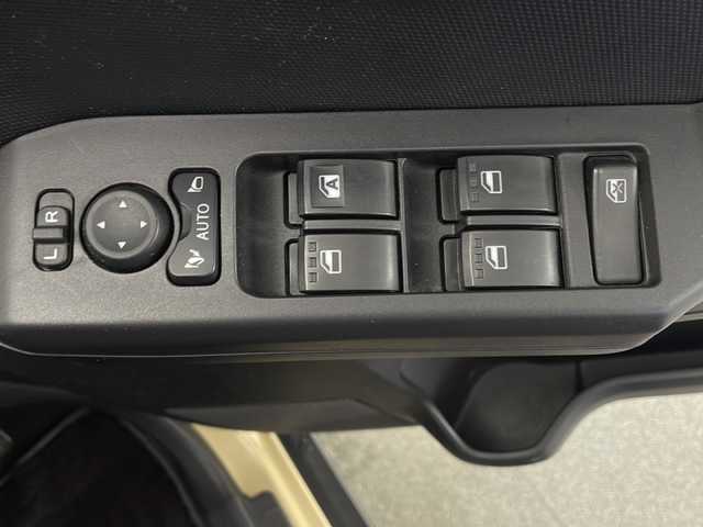 ダイハツ タフト G ターボ 宮崎県 2021(令3)年 4.5万km サンドベージュメタリック 純正ナビ(NMZK-W71D)/CD/DVD/AM/FM/SD/Bluetooth/クルーズコントロール/スマートキー　スペア1本/アイドリングストップ/衝突軽減ブレーキ/横滑り防止装置/ドライブレコーダー/コーナーセンサー/電動格納ミラー/電子パーキング/オートホールド/オートライト/フロアマット/シートヒーター/ルーフキャリア/ドアバイザー/バックカメラ/ETC