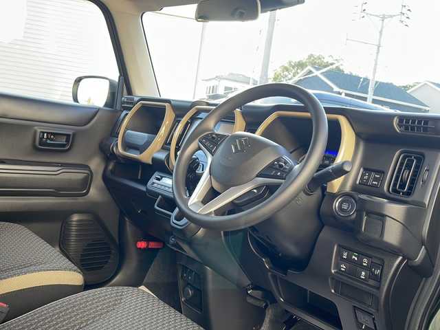 スズキ ハスラー HYBRID G 福岡県 2025(令7)年 0.1千km クールカーキPM 登録済未使用車/純正9インチナビ/（Apple CarPlay、AM、FM、CD、DVD、Bluetooth、USB、TV）/全方位カメラ/レーダークルーズコントロール/LEDヘッドライト/シートヒーター/車線逸脱警報/衝突軽減ブレーキ/横滑り防止装置/純正15インチホイール/電動格納ミラー/ステアリングスイッチ/ヘッドライトレベライザー/プッシュスタート