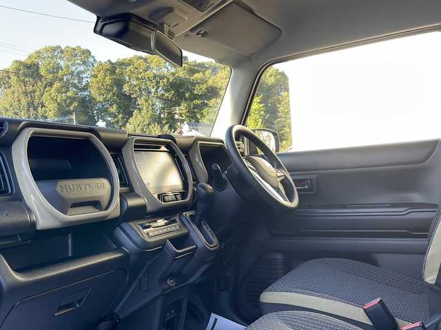 スズキ ハスラー HYBRID G 福岡県 2025(令7)年 0.1千km クールカーキPM 登録済未使用車/純正9インチナビ/（Apple CarPlay、AM、FM、CD、DVD、Bluetooth、USB、TV）/全方位カメラ/レーダークルーズコントロール/LEDヘッドライト/シートヒーター/車線逸脱警報/衝突軽減ブレーキ/横滑り防止装置/純正15インチホイール/電動格納ミラー/ステアリングスイッチ/ヘッドライトレベライザー/プッシュスタート