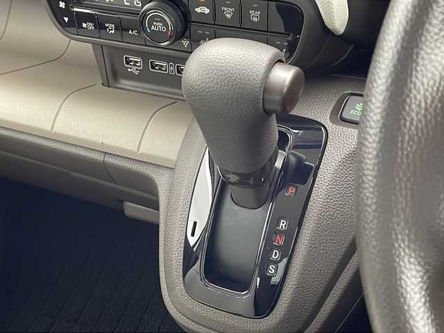 ホンダ Ｎ ＷＧＮ L 千葉県 2024(令6)年 0.3万km プラチナホワイトパール 純正ナビ/　Bluetooth/フルセグTV/ホンダセンシング/レーダークルーズコントロール/レーンキープアシスト/衝突軽減ブレーキ/クリアランスソナー/先行車発進警報/標識認識機能/電動パーキング/オートホールド/オートハイビーム/前席シートヒーター/LEDライト/ETC/USB入力端子/フロアマット/電動格納ミラー/スマートキー/スタートボタン