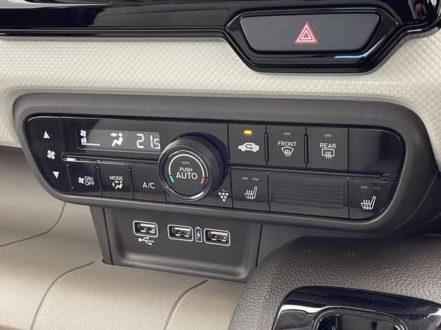 ホンダ Ｎ ＷＧＮ L 千葉県 2024(令6)年 0.3万km プラチナホワイトパール 純正ナビ/　Bluetooth/フルセグTV/ホンダセンシング/レーダークルーズコントロール/レーンキープアシスト/衝突軽減ブレーキ/クリアランスソナー/先行車発進警報/標識認識機能/電動パーキング/オートホールド/オートハイビーム/前席シートヒーター/LEDライト/ETC/USB入力端子/フロアマット/電動格納ミラー/スマートキー/スタートボタン