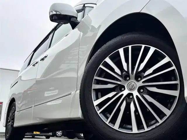 日産 エルグランド 250ハイウェイスターS 熊本県 2016(平28)年 11.9万km ブリリアントホワイトパール ワンオーナー/純正ナビ/【フルセグTV/Bluetooth/CD/DVD】/全周囲カメラ/バックカメラ/純正フリップダウンモニター/両側パワースライドドア/クルーズコントロール/オートライト/ウィンカーミラー/プッシュスタート/スマートキー/１００V電源/ハーフレザーシート/2列目オットマンシート/革巻きステアリング/ステアリングスイッチ/純正18インチAW/ドライブレコーダー/ETC/純正ドアバイザー/純正フロアマット/横滑り防止装置/保証書/取扱説明書/スペアキー