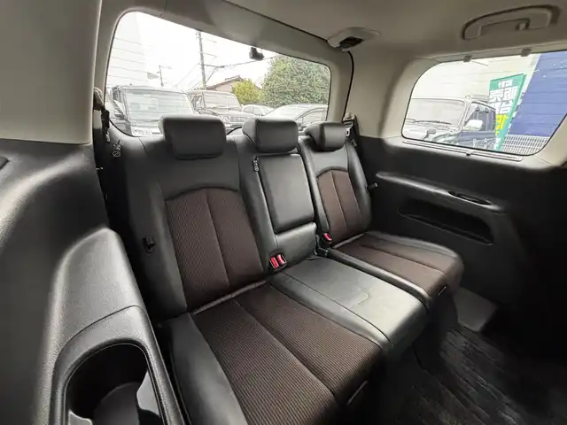 日産 エルグランド 250ハイウェイスターS 熊本県 2016(平28)年 11.9万km ブリリアントホワイトパール ワンオーナー/純正ナビ/【フルセグTV/Bluetooth/CD/DVD】/全周囲カメラ/バックカメラ/純正フリップダウンモニター/両側パワースライドドア/クルーズコントロール/オートライト/ウィンカーミラー/プッシュスタート/スマートキー/１００V電源/ハーフレザーシート/2列目オットマンシート/革巻きステアリング/ステアリングスイッチ/純正18インチAW/ドライブレコーダー/ETC/純正ドアバイザー/純正フロアマット/横滑り防止装置/保証書/取扱説明書/スペアキー