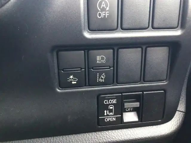 トヨタ ノア X 福井県 2018(平30)年 4.6万km シルバーM 4WD/純正ナビ/バックカメラ/トヨタセーフティサポート/クルーズコントロール/パワースライドドア/LEDヘッドライト/キーレスエントリー/アイドリングストップ/8人乗り/オートライト/ABS/ワンセグ/CD/Bluetooth