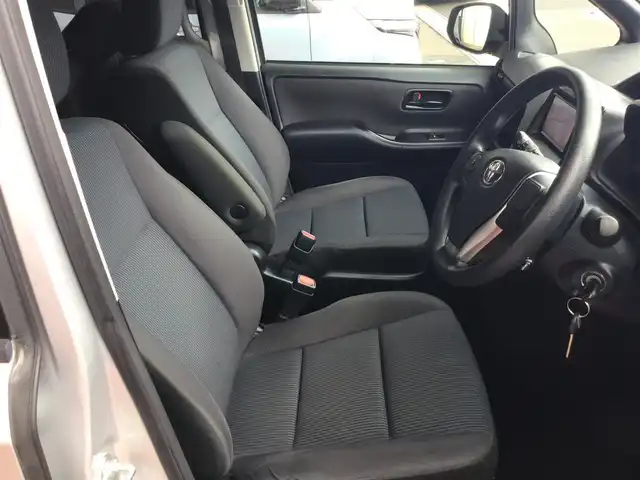 トヨタ ノア X 福井県 2018(平30)年 4.6万km シルバーM 4WD/純正ナビ/バックカメラ/トヨタセーフティサポート/クルーズコントロール/パワースライドドア/LEDヘッドライト/キーレスエントリー/アイドリングストップ/8人乗り/オートライト/ABS/ワンセグ/CD/Bluetooth