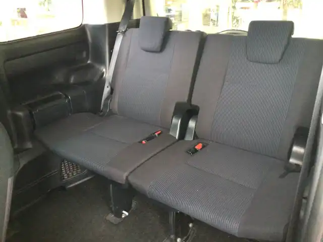 トヨタ ノア X 福井県 2018(平30)年 4.6万km シルバーM 4WD/純正ナビ/バックカメラ/トヨタセーフティサポート/クルーズコントロール/パワースライドドア/LEDヘッドライト/キーレスエントリー/アイドリングストップ/8人乗り/オートライト/ABS/ワンセグ/CD/Bluetooth