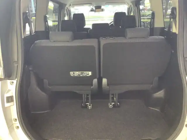 トヨタ ノア X 福井県 2018(平30)年 4.6万km シルバーM 4WD/純正ナビ/バックカメラ/トヨタセーフティサポート/クルーズコントロール/パワースライドドア/LEDヘッドライト/キーレスエントリー/アイドリングストップ/8人乗り/オートライト/ABS/ワンセグ/CD/Bluetooth