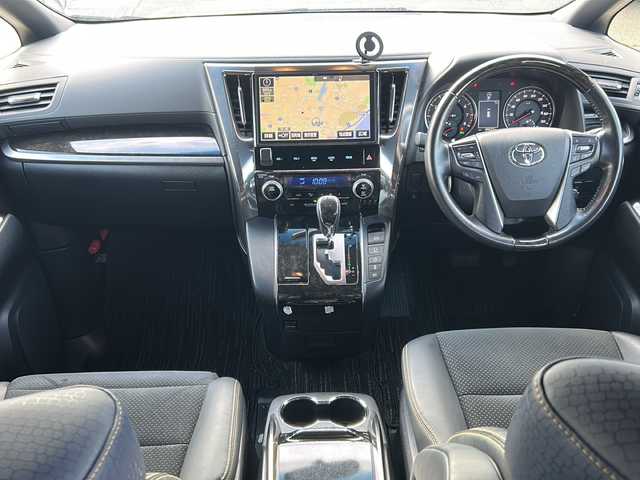 トヨタ ヴェルファイア Z Aエディション ゴールデンアイズ 石川県 2017(平29)年 7万km ホワイトパールクリスタルシャイン 純正ナビ/フルセグ/Bluetooth/バックカメラ/前後ドライブレコーダー/ETC/両側パワースライドドア/パワーバックドア/フリップダウンモニター/レーダークルーズコントロール/スマートキー/ハーフレザーシート/オットマン/LEDヘッドライト/スペアキー有