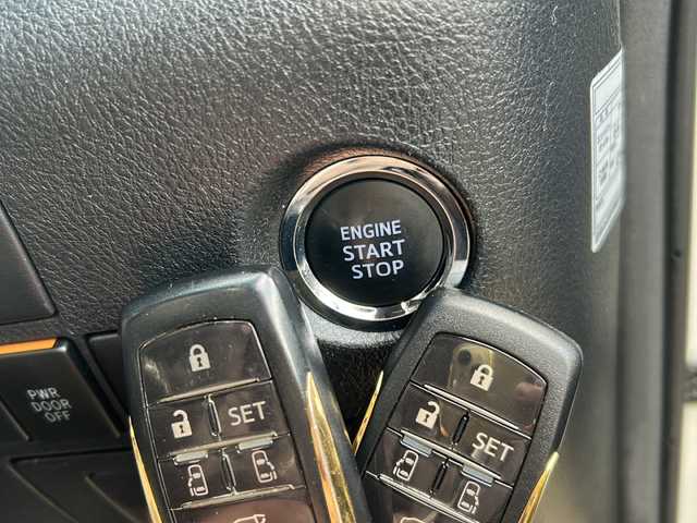 トヨタ ヴェルファイア Z Aエディション ゴールデンアイズ 石川県 2017(平29)年 7万km ホワイトパールクリスタルシャイン 純正ナビ/フルセグ/Bluetooth/バックカメラ/前後ドライブレコーダー/ETC/両側パワースライドドア/パワーバックドア/フリップダウンモニター/レーダークルーズコントロール/スマートキー/ハーフレザーシート/オットマン/LEDヘッドライト/スペアキー有