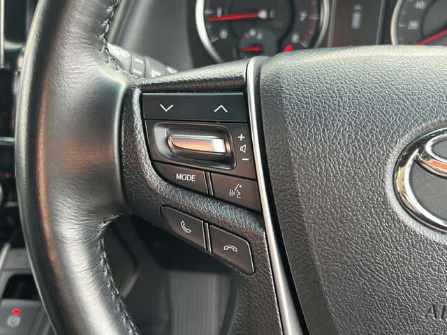 トヨタ ヴェルファイア Z Aエディション ゴールデンアイズ 石川県 2017(平29)年 7万km ホワイトパールクリスタルシャイン 純正ナビ/フルセグ/Bluetooth/バックカメラ/前後ドライブレコーダー/ETC/両側パワースライドドア/パワーバックドア/フリップダウンモニター/レーダークルーズコントロール/スマートキー/ハーフレザーシート/オットマン/LEDヘッドライト/スペアキー有