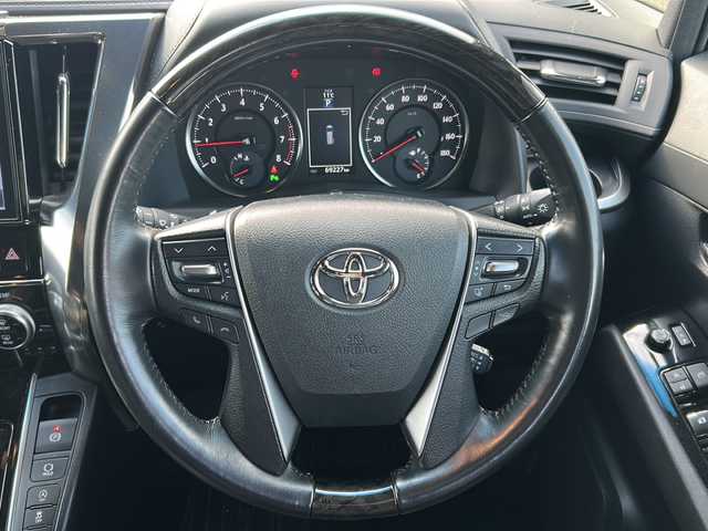 トヨタ ヴェルファイア Z Aエディション ゴールデンアイズ 石川県 2017(平29)年 7万km ホワイトパールクリスタルシャイン 純正ナビ/フルセグ/Bluetooth/バックカメラ/前後ドライブレコーダー/ETC/両側パワースライドドア/パワーバックドア/フリップダウンモニター/レーダークルーズコントロール/スマートキー/ハーフレザーシート/オットマン/LEDヘッドライト/スペアキー有